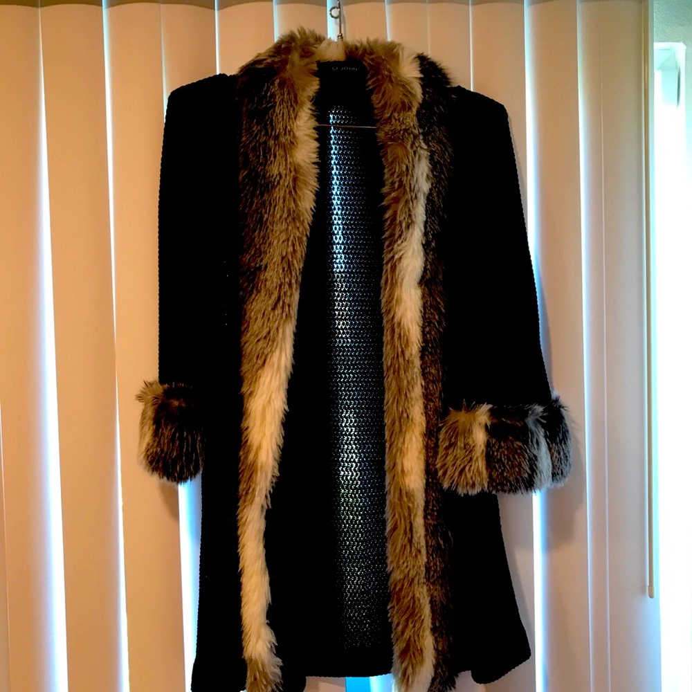 ST.JOHN WOMENS FUAX FUR COAT